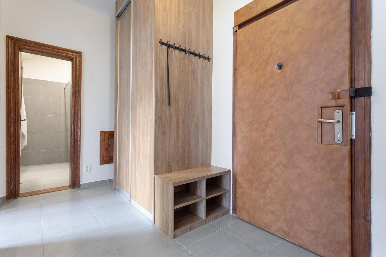 Bright And Spacious Attic Apartment 布拉格 外观 照片