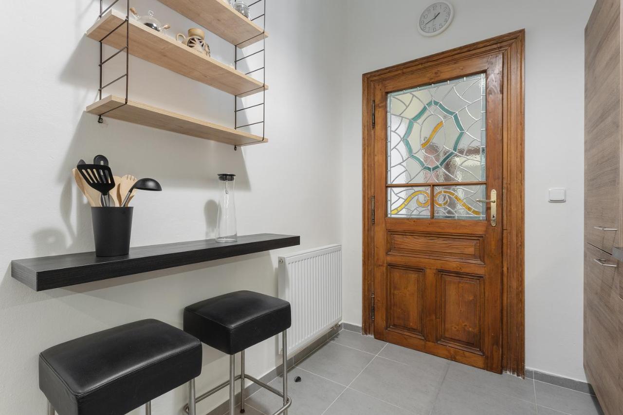 Bright And Spacious Attic Apartment 布拉格 外观 照片